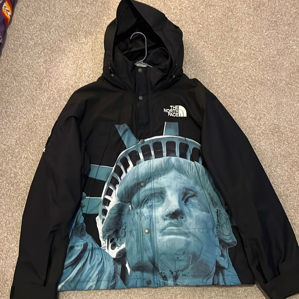 Selling Brand New The North Face Supreme Ski Jacket